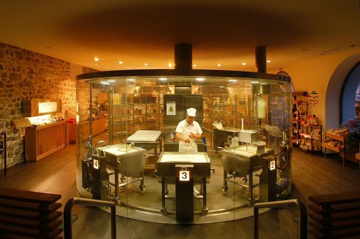 Cheese maker in a cheese dairy, Open Air Museum Ballenberg, Bern,  Switzerland Stock Photo - Alamy